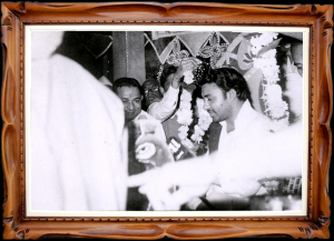 32 b